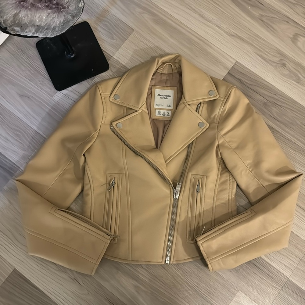 Nwot vegan leather tan Abercrombie & fitch jacket xs